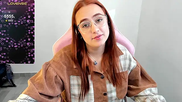 maryluna95 online show from December 17, 2024, 9:16 pm