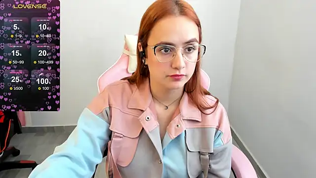 maryluna95 online show from January 4, 2025, 8:16 pm