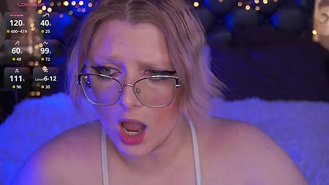 CoolTatis online show from April 15, 2026, 1:40 pm