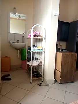 zainabsmile online show from October 30, 2025, 11:11 am