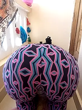 zainabsmile online show from April 14, 2026, 10:10 am