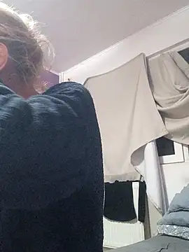 BritneyHudson online show from February 3, 2026, 2:21 am