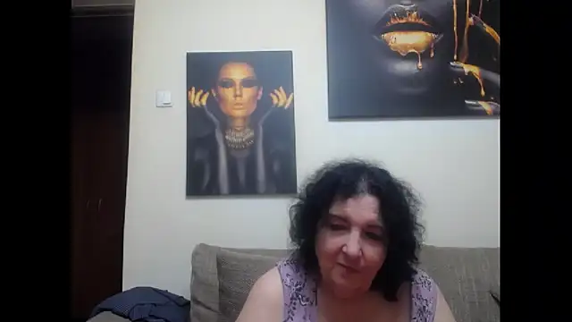 maturekorine online show from April 13, 2026, 9:09 pm