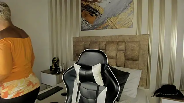 summer night  online show from December 3, 2025, 12:03 pm