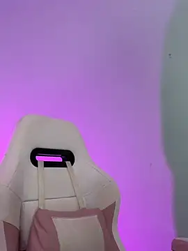 Snapshot of sharon_leone26 chatting on February 22, 2026, 4:13 am sharon leone26 online show from February 22, 2026, 4:13 am