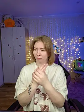 D0nna  online show from February 27, 2026, 6:30 pm