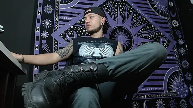 Dicaprioo  online show from January 21, 2025, 12:04 am