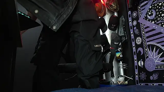 Dicaprioo  online show from March 18, 2025, 3:53 pm