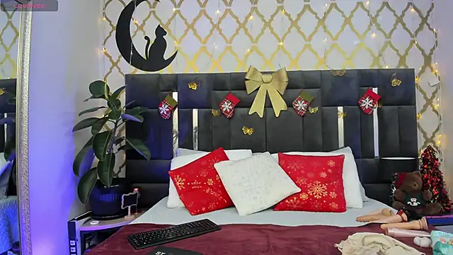 RubbyTaylor online show from December 15, 2025, 2:32 pm