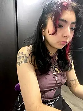 Snapshot of _Gothiccbitch_ chatting on December 6, 2024, 7:10 am  Gothiccbitch  online show from December 6, 2024, 7:10 am