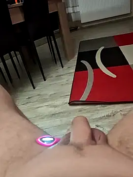 Szeltolo001 online show from March 28, 2026, 2:22 am