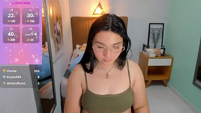 Snapshot of delilaquinn chatting on December 27, 2024, 1:11 am delilaquinn online show from December 27, 2024, 1:11 am