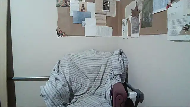 bbyedarling online show from November 13, 2025, 1:59 am