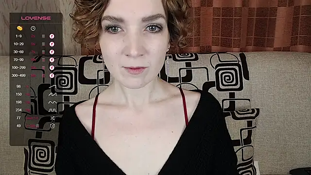 TinaWince online show from November 23, 2025, 4:45 am