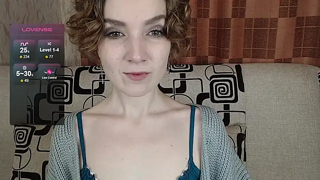 TinaWince online show from February 19, 2026, 4:52 am