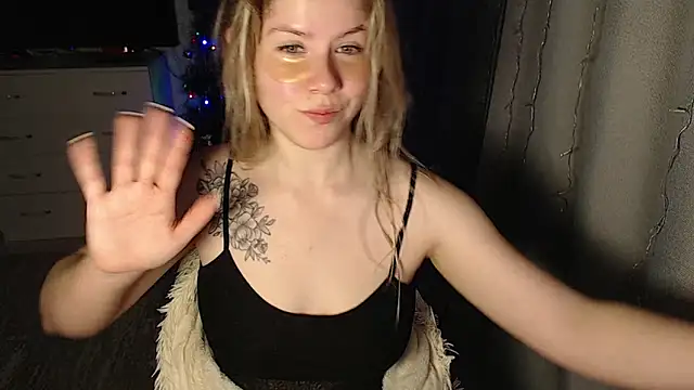 Snapshot of MelissaXKinky chatting on January 1, 2025, 8:04 pm MelissaXKinky online show from January 1, 2025, 8:04 pm