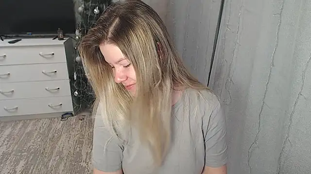 Snapshot of MelissaXKinky chatting on January 23, 2025, 2:23 am MelissaXKinky online show from January 23, 2025, 2:23 am