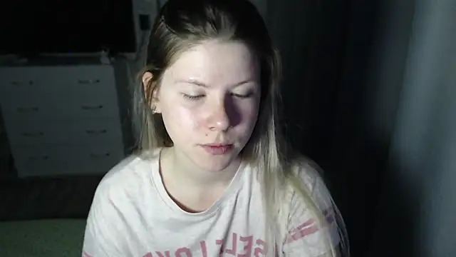 Snapshot of MelissaXKinky chatting on February 21, 2025, 7:21 pm MelissaXKinky online show from February 21, 2025, 7:21 pm