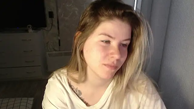 Snapshot of MelissaXKinky chatting on March 14, 2025, 7:04 am MelissaXKinky online show from March 14, 2025, 7:04 am