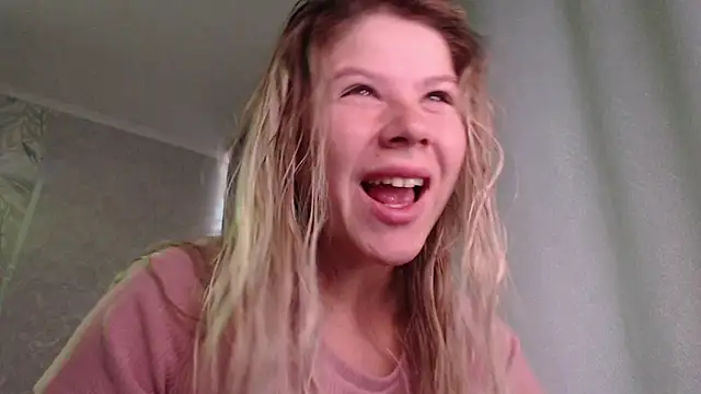 Snapshot of MelissaXKinky chatting on September 14, 2025, 1:49 am MelissaXKinky online show from September 14, 2025, 1:49 am