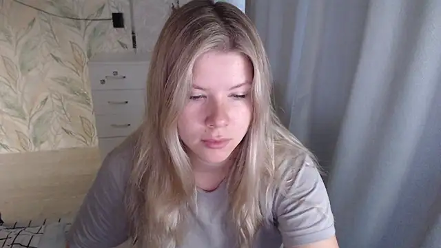 Snapshot of MelissaXKinky chatting on October 6, 2025, 2:42 am MelissaXKinky online show from October 6, 2025, 2:42 am