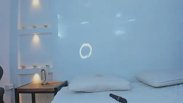 Dalia-Prada online show from March 20, 2026, 5:01 am