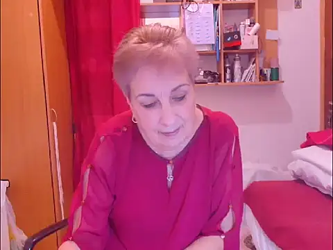 Victoria5643 online show from December 5, 2025, 2:03 pm