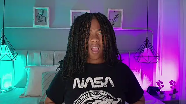 Anneth  M online show from March 20, 2025, 7:46 pm