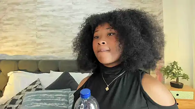 Anneth  M online show from September 12, 2025, 7:36 pm