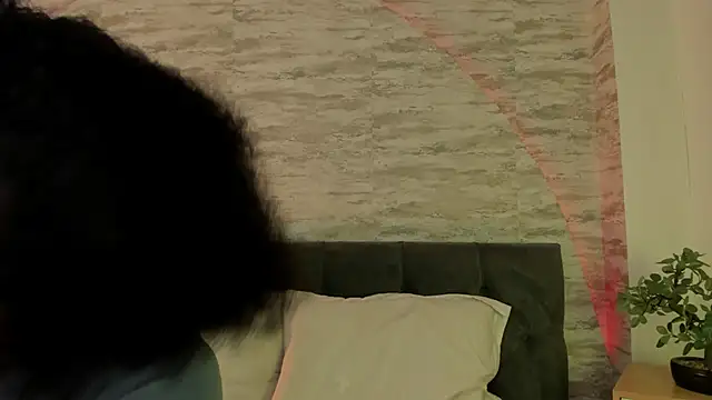 Anneth  M online show from September 23, 2025, 7:39 pm