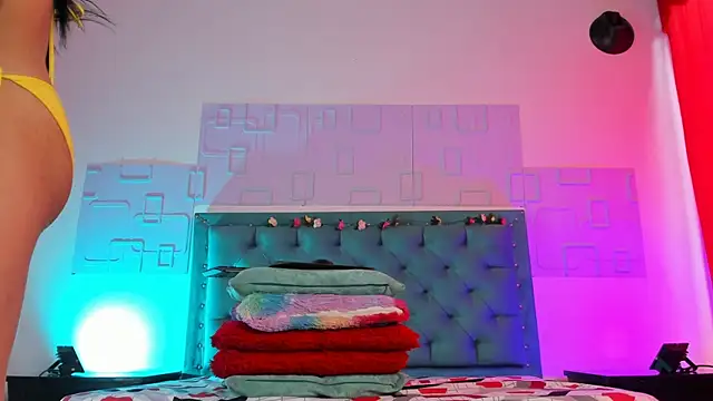 thamara26 online show from February 18, 2025, 3:21 pm