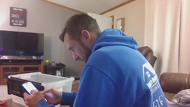 Snapshot of HungStud4You chatting on January 8, 2025, 3:08 am HungStud4You online show from January 8, 2025, 3:08 am