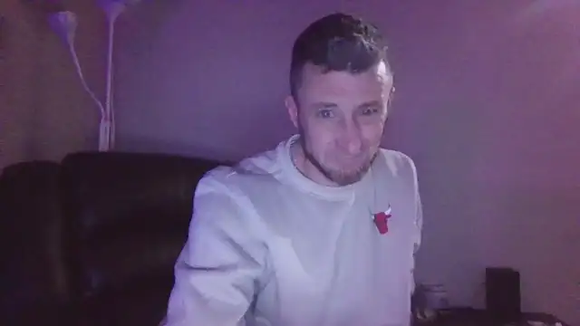 Snapshot of HungStud4You chatting on February 19, 2025, 8:44 am HungStud4You online show from February 19, 2025, 8:44 am