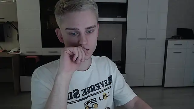 angryzan online show from February 18, 2025, 10:49 am