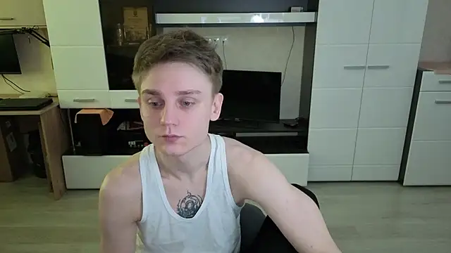 angryzan online show from March 30, 2026, 6:36 am