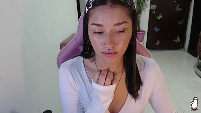 littleangel1 m online show from April 10, 2026, 10:03 pm