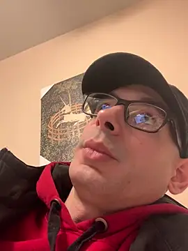 hailzeffn online show from February 17, 2026, 7:53 pm