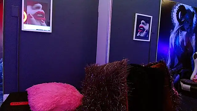 sophy rock online show from March 18, 2025, 5:21 pm