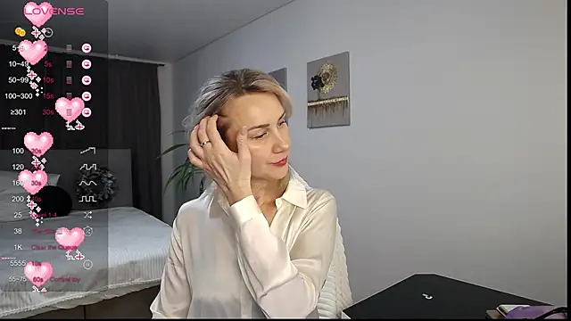 Vanessa Nowak online show from January 19, 2025, 3:21 pm