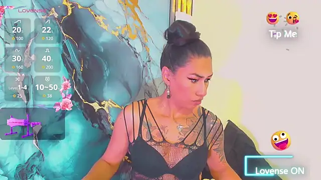 khiara moretti online show from March 5, 2026, 12:01 pm