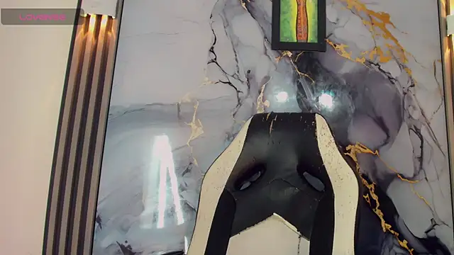 khiara moretti online show from April 16, 2026, 7:36 pm