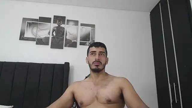 Snapshot of muscle_ares chatting on January 21, 2025, 12:07 pm muscle ares online show from January 21, 2025, 12:07 pm