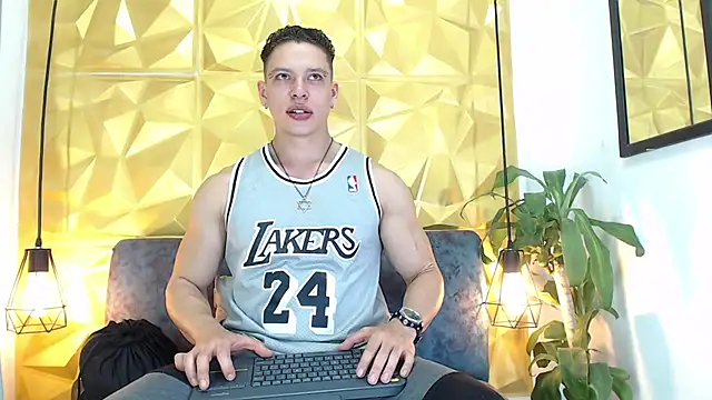 Snapshot of Baxter_Dex chatting on December 10, 2024, 5:17 am Baxter Dex online show from December 10, 2024, 5:17 am