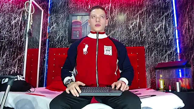 Snapshot of Baxter_Dex chatting on December 29, 2024, 6:03 am Baxter Dex online show from December 29, 2024, 6:03 am