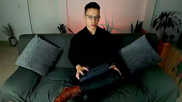 Snapshot of Baxter_Dex chatting on February 11, 2025, 4:01 am Baxter Dex online show from February 11, 2025, 4:01 am