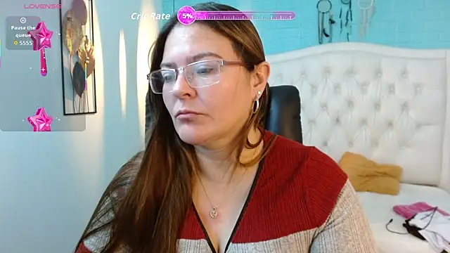 MsJossie online show from September 11, 2025, 4:12 am