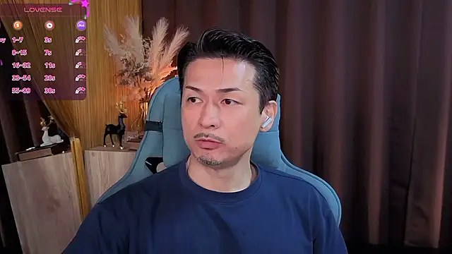 HARU-outdoor-x online show from October 15, 2025, 1:55 pm