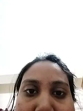 Snapshot of SimaRoy- chatting on January 17, 2026, 4:43 pm SimaRoy- online show from January 17, 2026, 4:43 pm