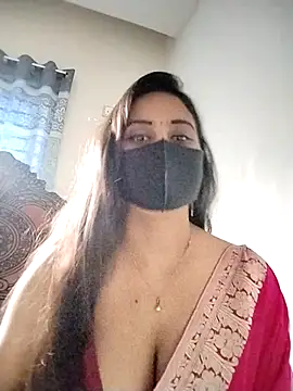 Snapshot of SimaRoy- chatting on April 7, 2026, 12:55 am SimaRoy- online show from April 7, 2026, 12:55 am