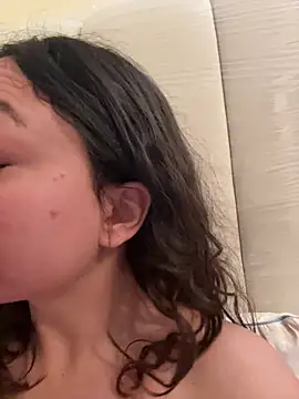 Megan Rodrigo online show from February 9, 2026, 1:37 pm